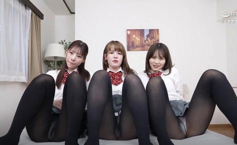Ba em nữ sinh dâm đãng