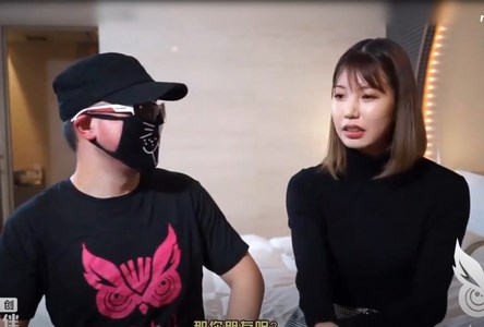 Girl xinh dâm đãng thổi kèn sướng tê chim Shiba Ling