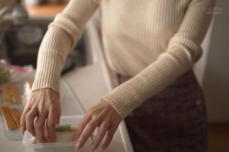 Em người yêu bướm đẹp Minamo chăm người yêu ốm